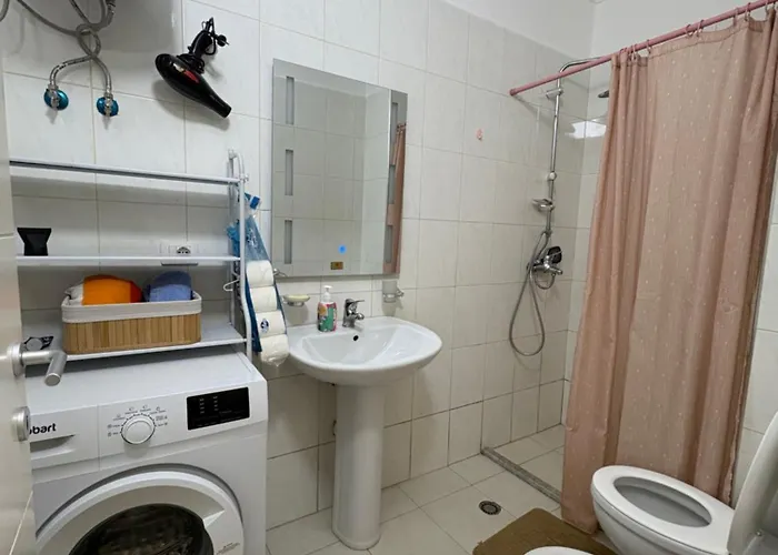 Roni Apartamento Golem (Tirana)